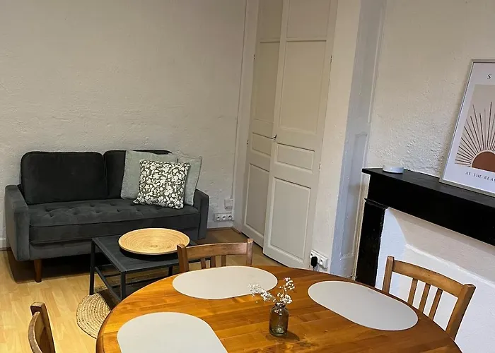 Doutre-2e Etage * Ανζέρ