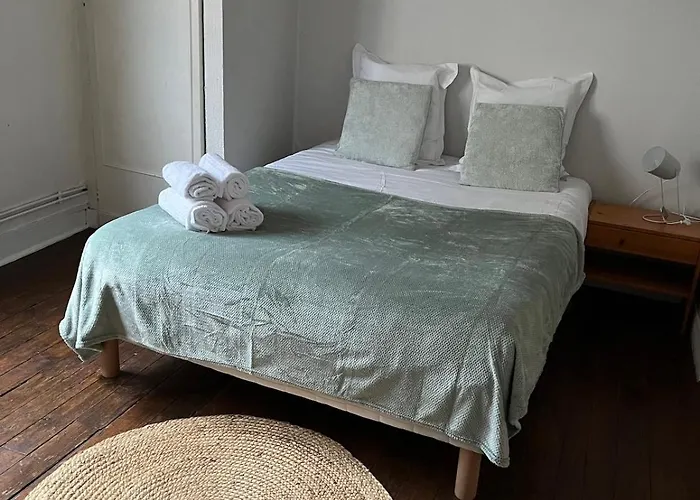 Doutre-2e Etage Διαμέρισμα Ανζέρ